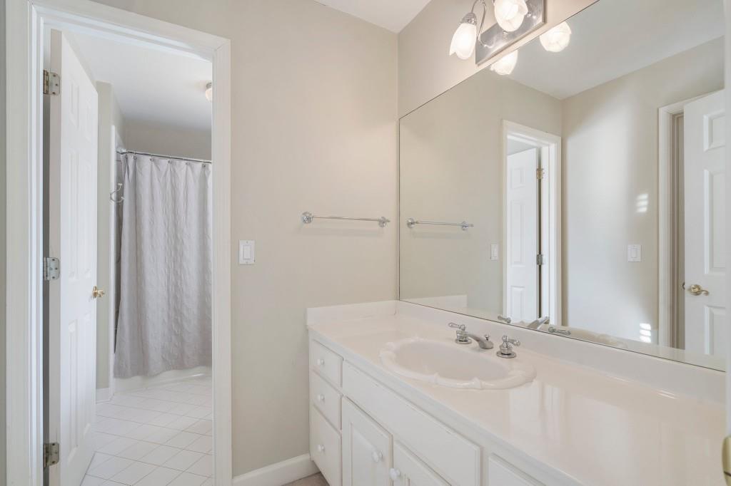 1240 Woodlawn Drive NE