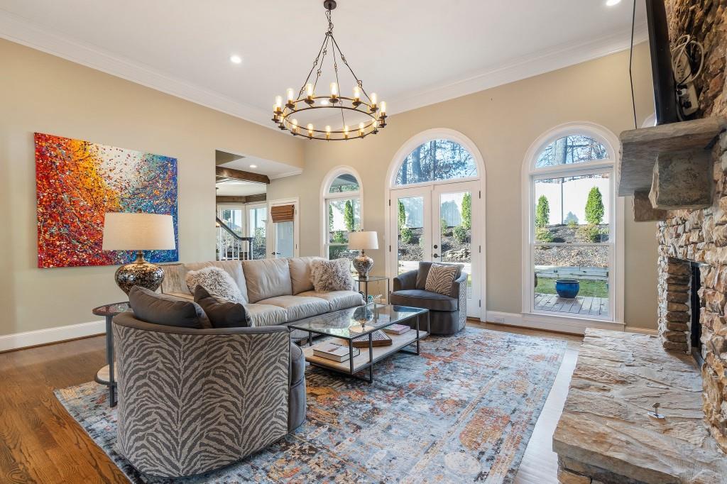 1240 Woodlawn Drive NE