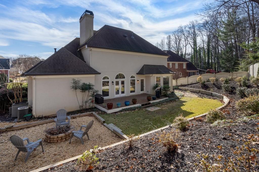 1240 Woodlawn Drive NE