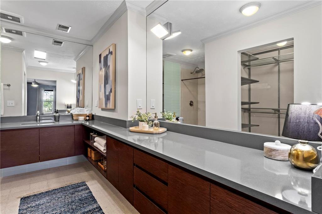 1150 Collier Road NW Unit J14