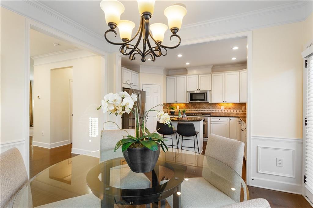 3276 Ferncliff Lane