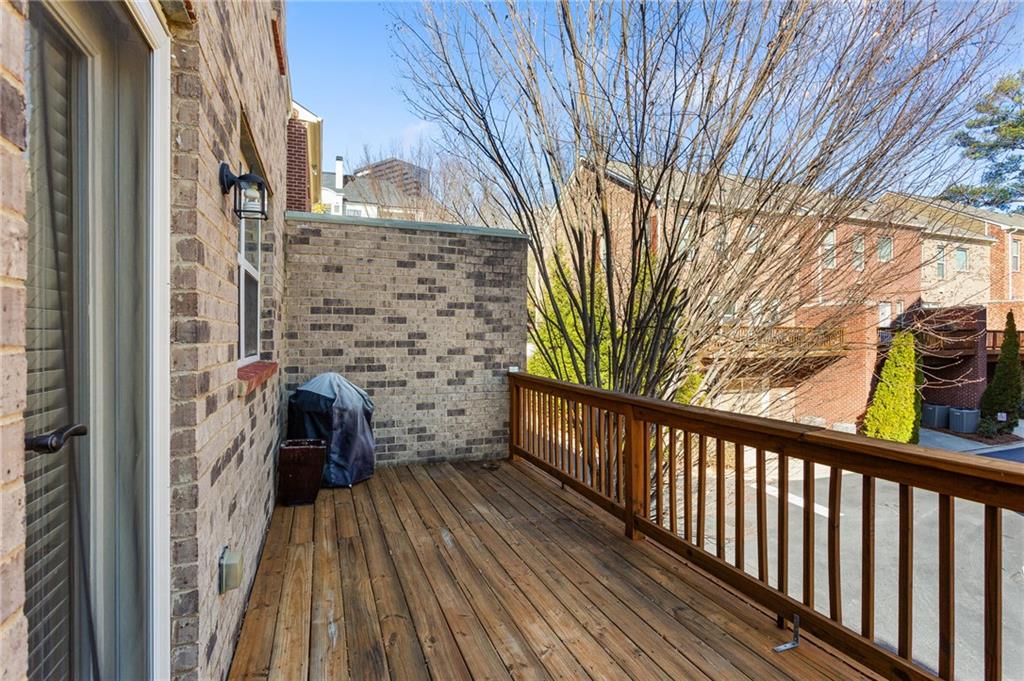 3276 Ferncliff Lane