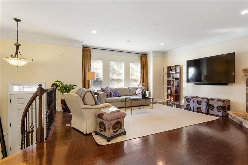 3276 Ferncliff Lane