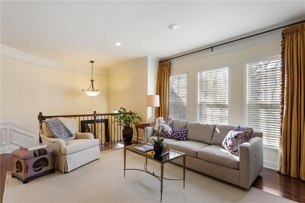 3276 Ferncliff Lane