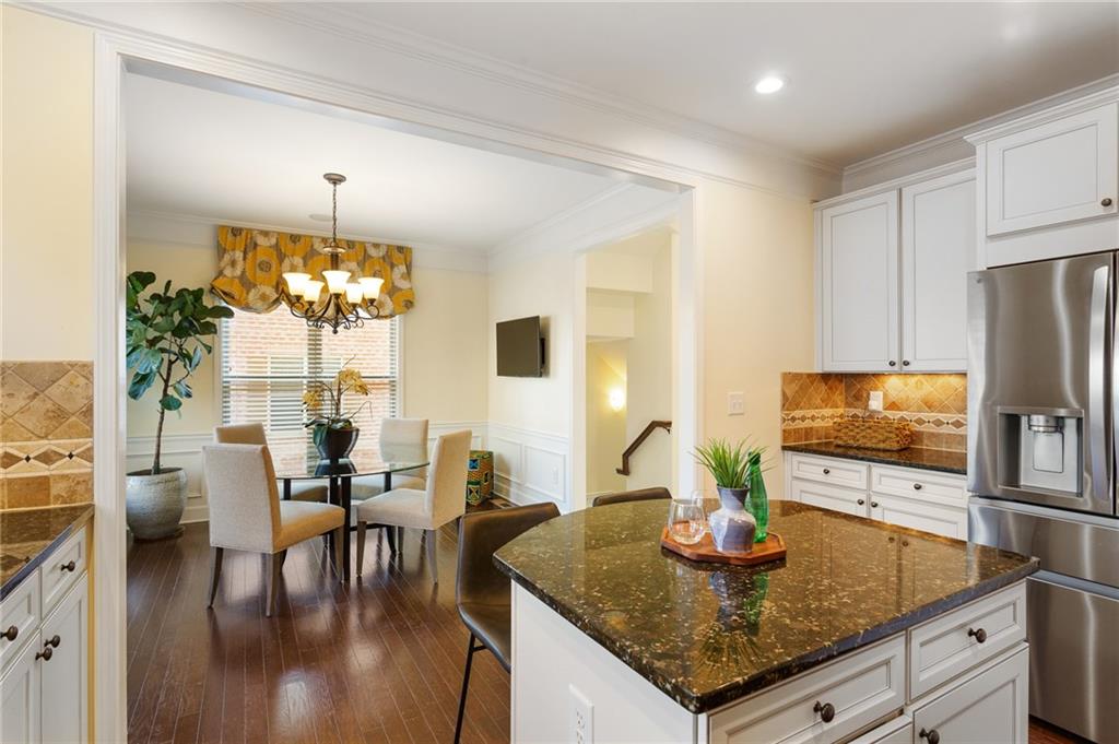 3276 Ferncliff Lane