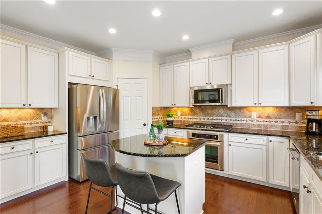 3276 Ferncliff Lane