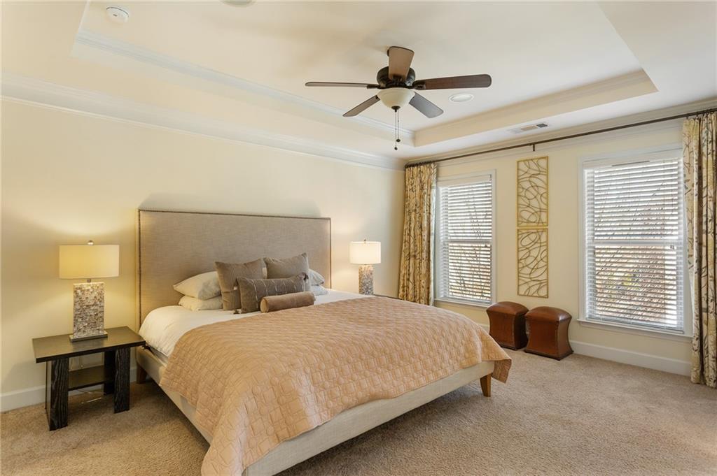3276 Ferncliff Lane