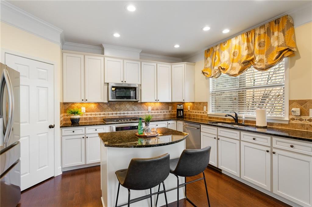 3276 Ferncliff Lane