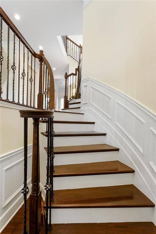 3276 Ferncliff Lane