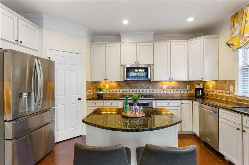 3276 Ferncliff Lane