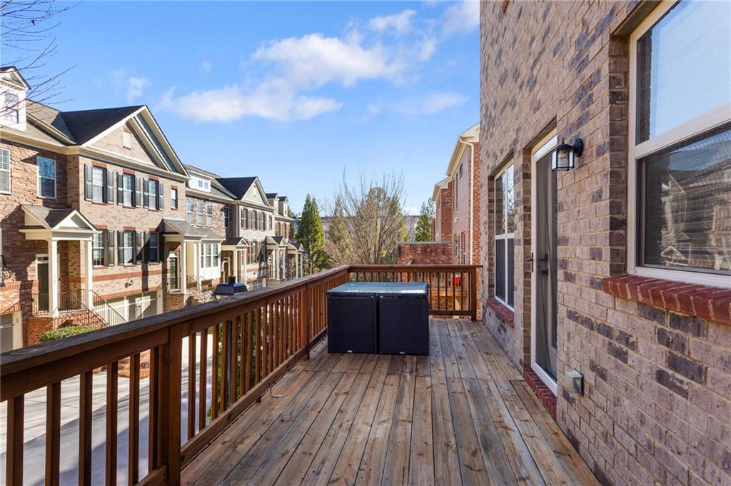 3276 Ferncliff Lane
