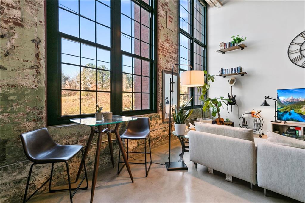 170 Boulevard SE Unit 101E