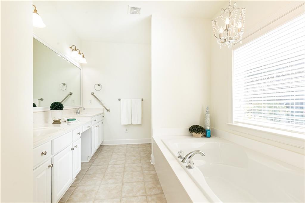 3325 Olivia Court