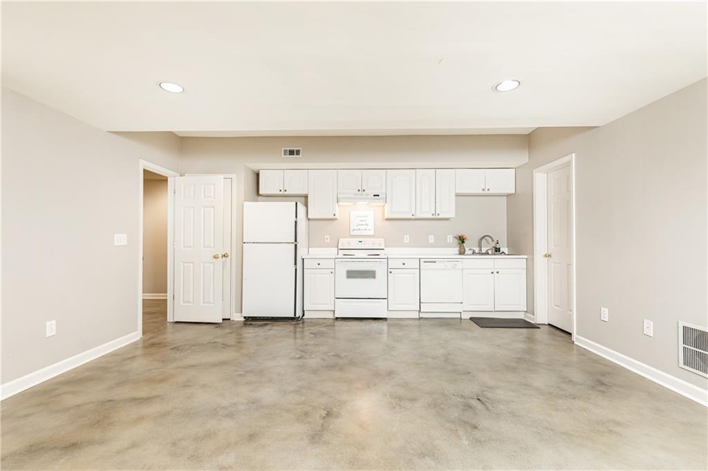 5340 Linnadine Way