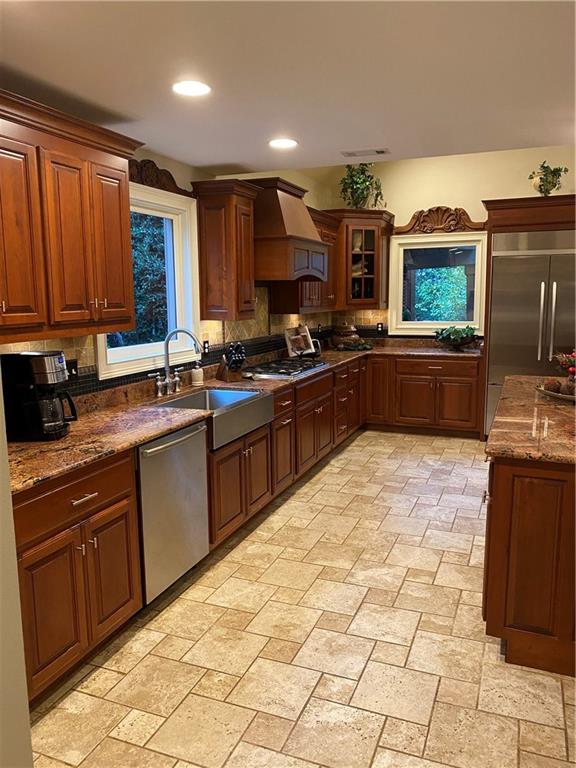 3813 Loch Highland Parkway NE