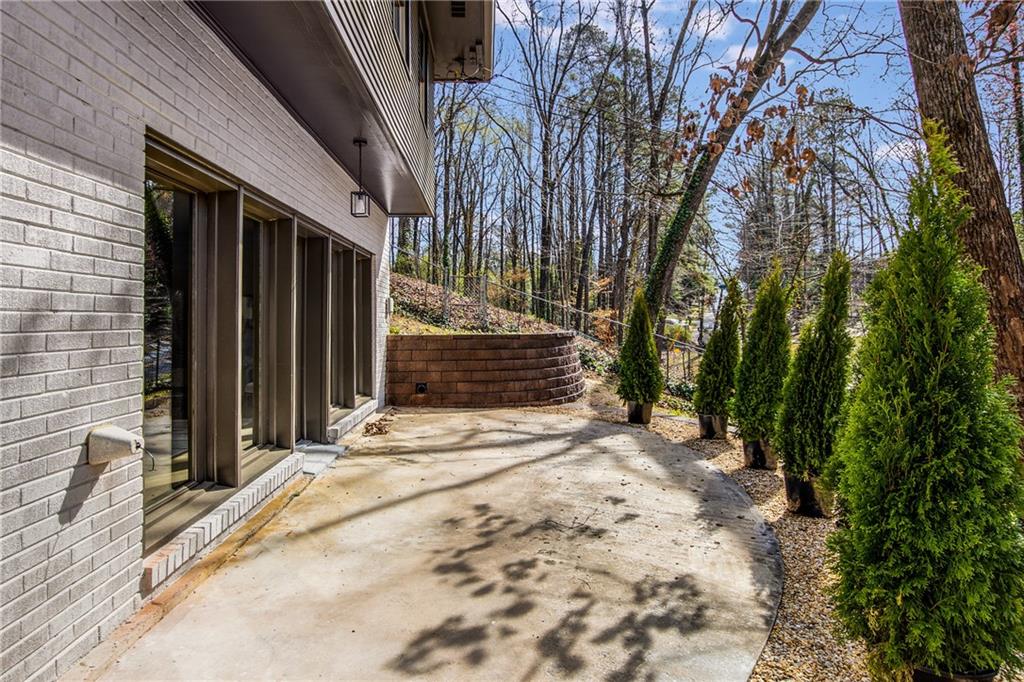 110 Maryeanna Drive NE
