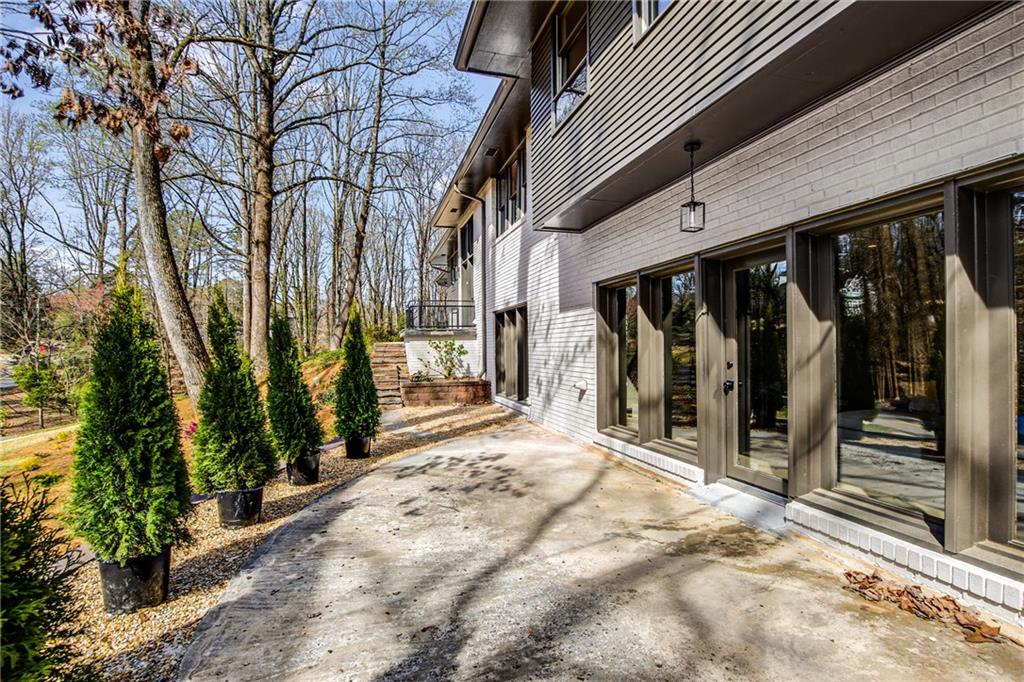 110 Maryeanna Drive NE