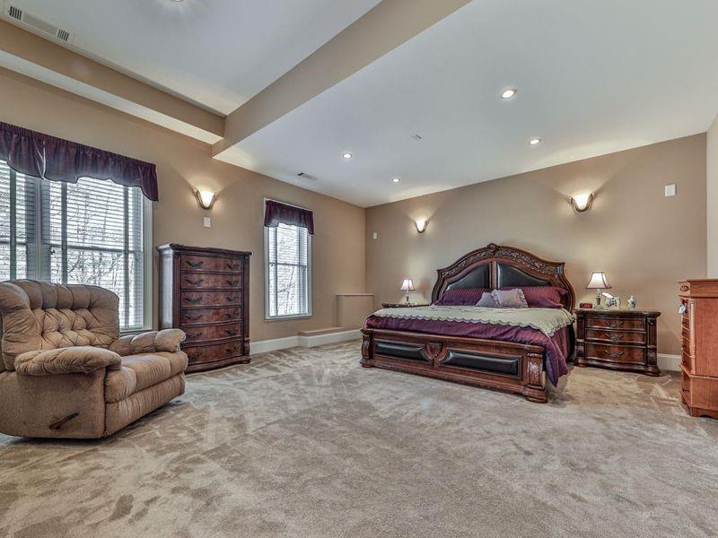535 Crested Hawk Ridge