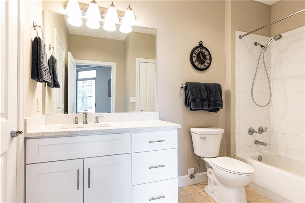 2626 Peachtree Road NW Unit 706