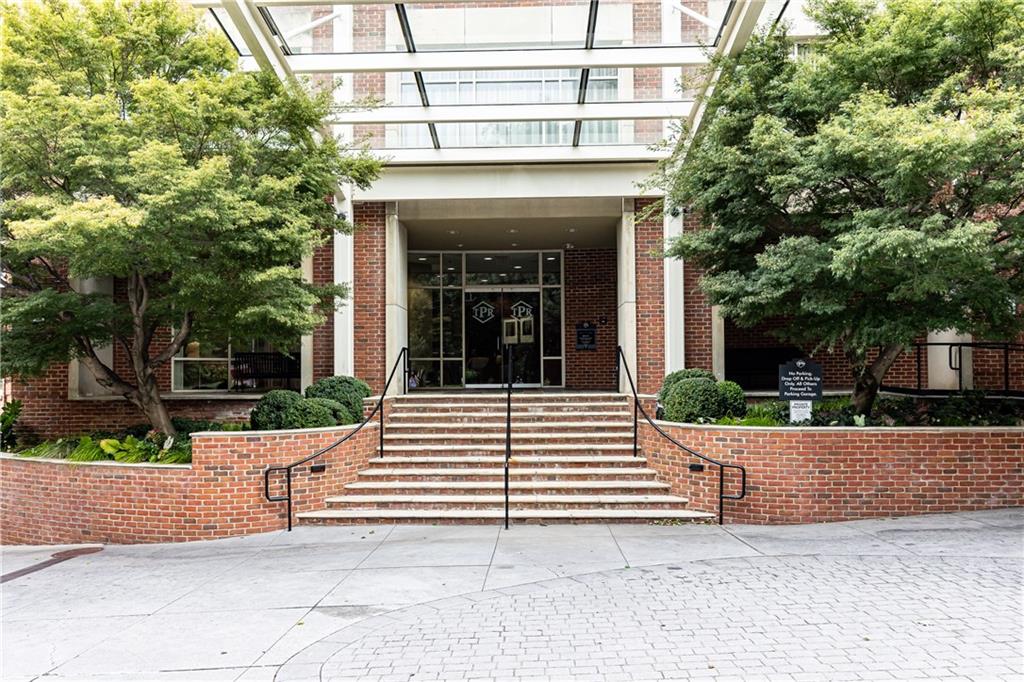 2626 Peachtree Road NW Unit 706