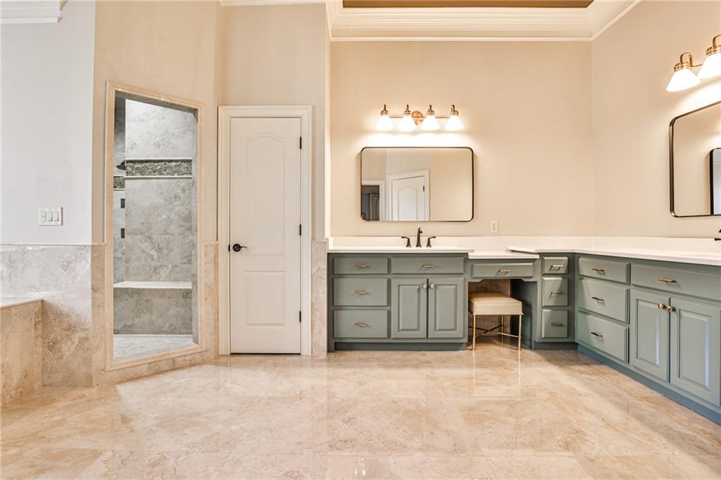 620 Elizabeth Oak Court