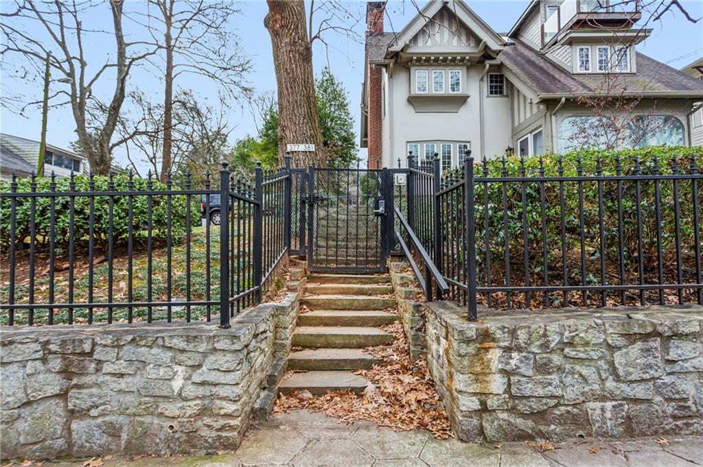 381 10th Street NE Unit 5
