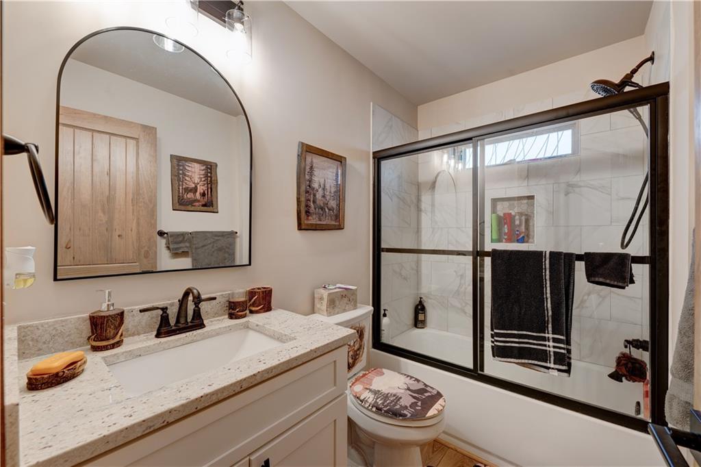 48 Elmwood Circle