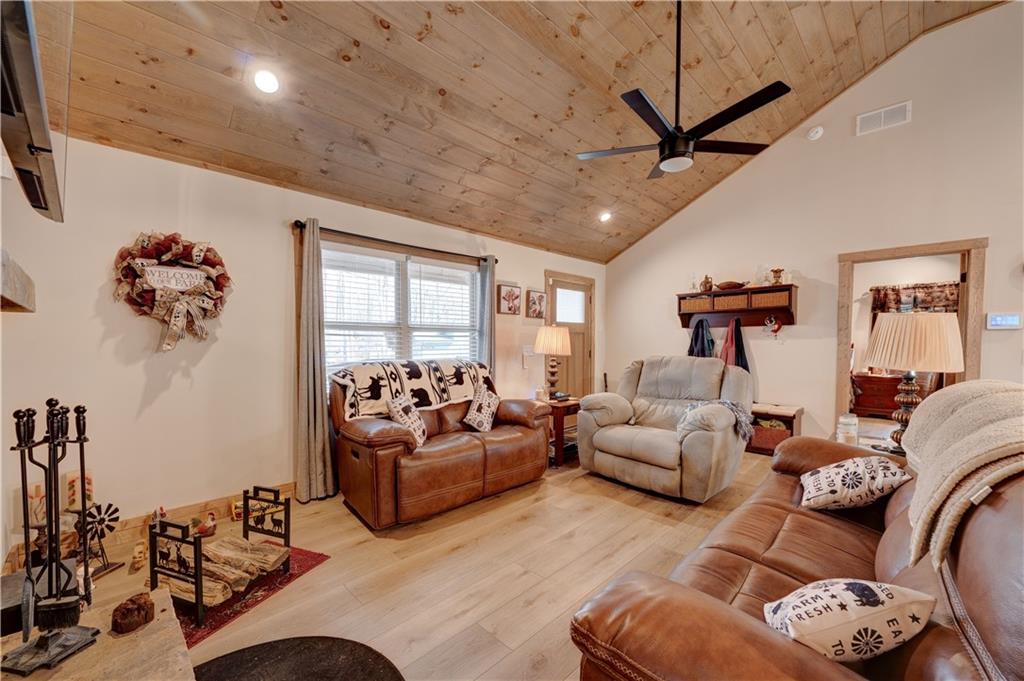 48 Elmwood Circle