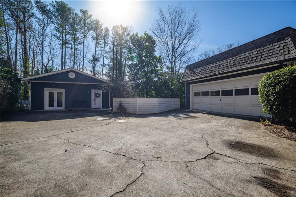 555 Hembree Road