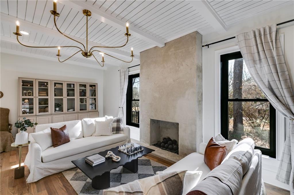 109 Lakeview Drive