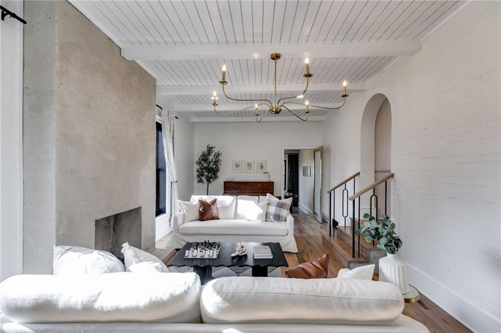 109 Lakeview Drive