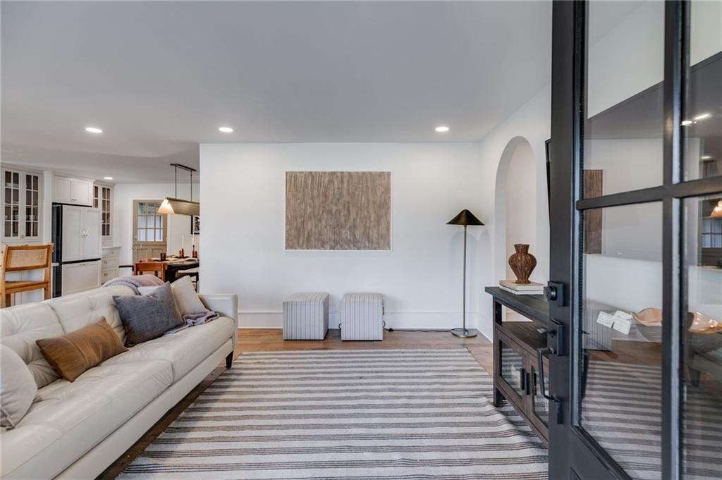 109 Lakeview Drive