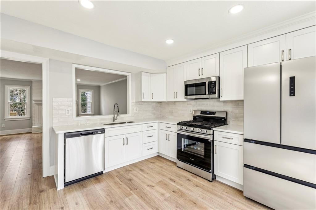 275 Shaded Oaks Lane SE