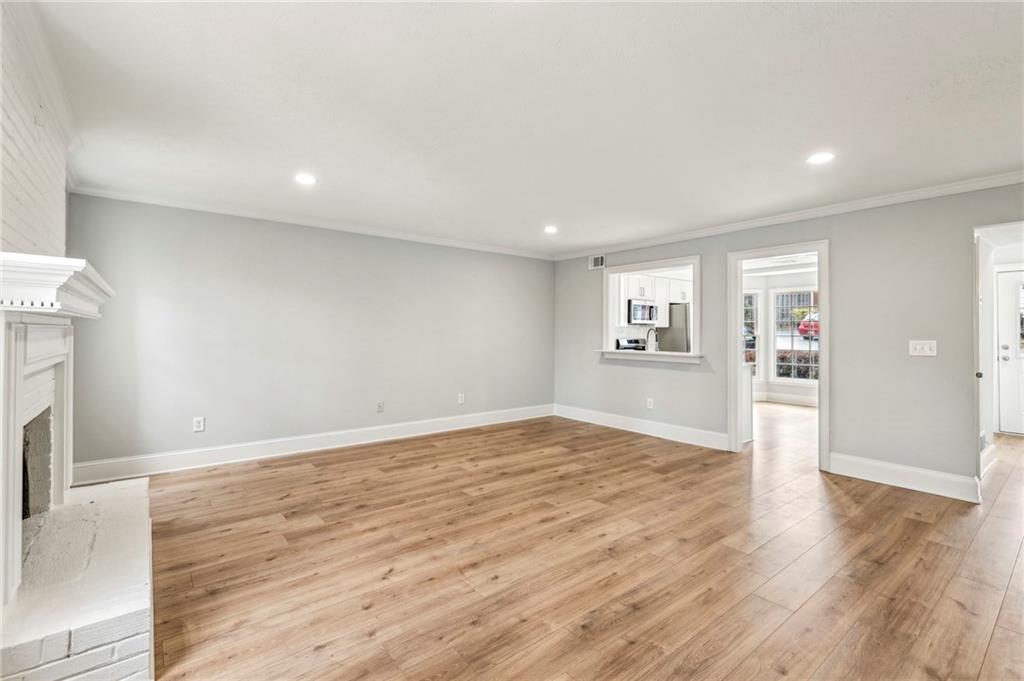 275 Shaded Oaks Lane SE