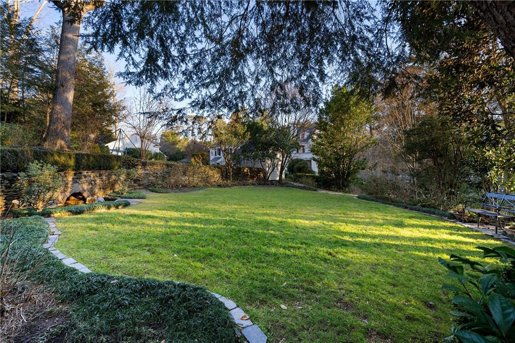 231 Peachtree Battle Avenue NW
