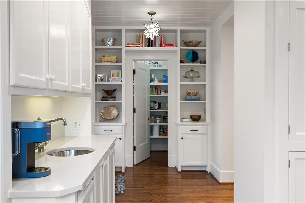 231 Peachtree Battle Avenue NW