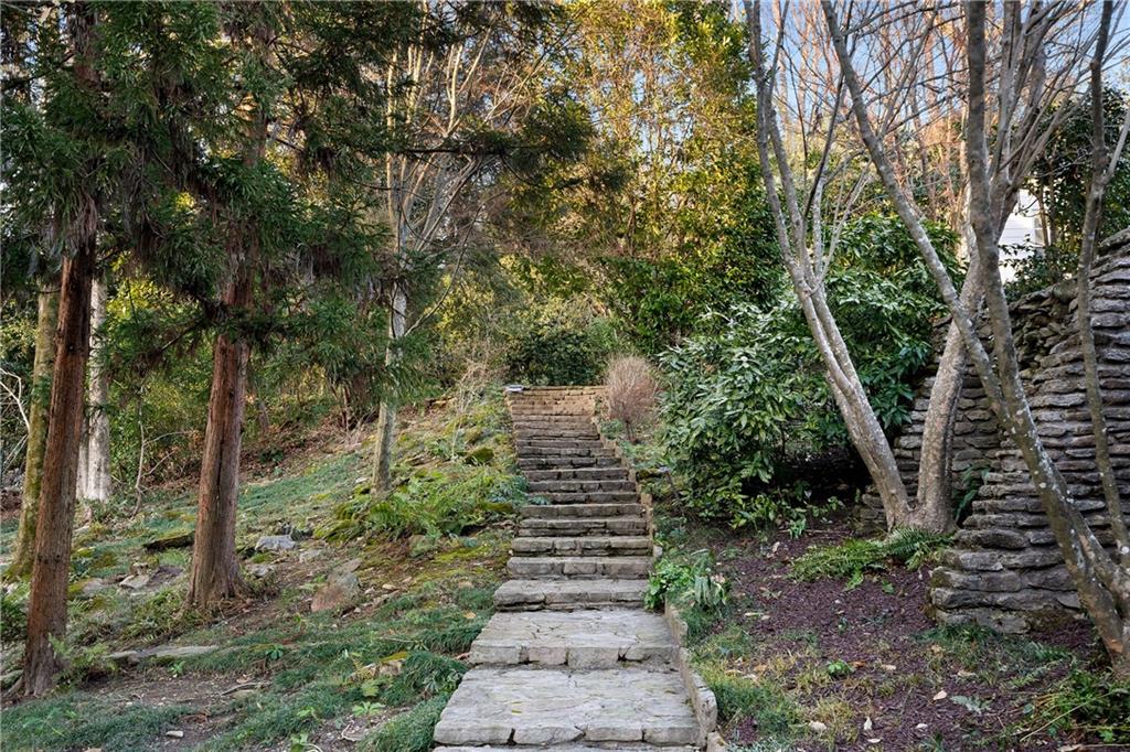 231 Peachtree Battle Avenue NW