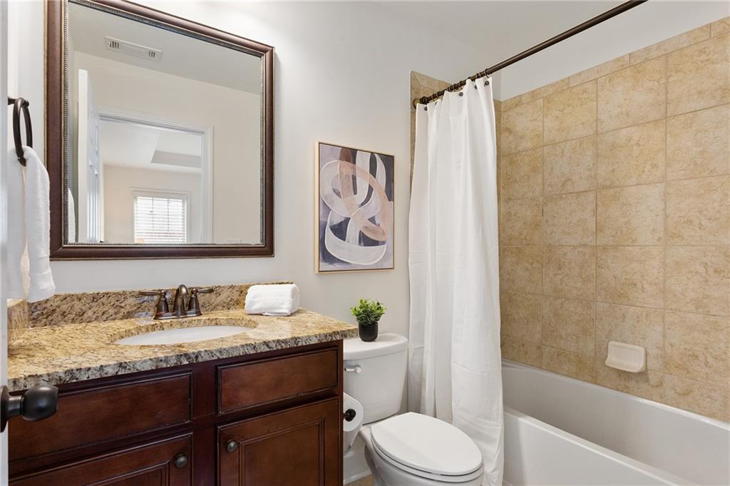 3261 Ferncliff Lane