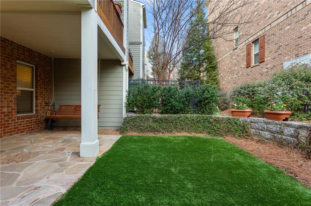 3261 Ferncliff Lane