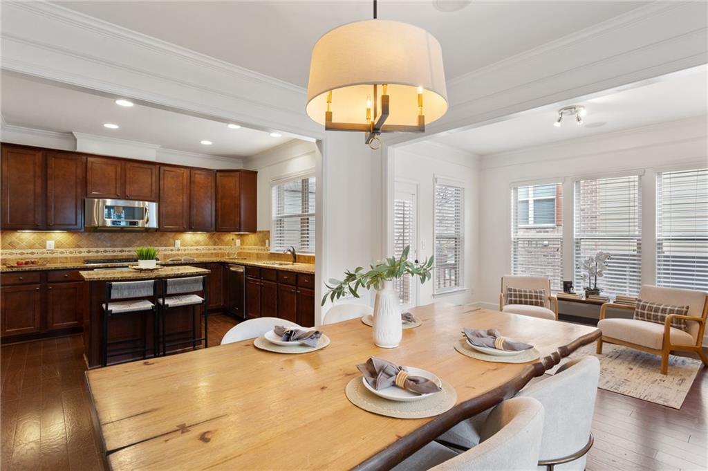 3261 Ferncliff Lane