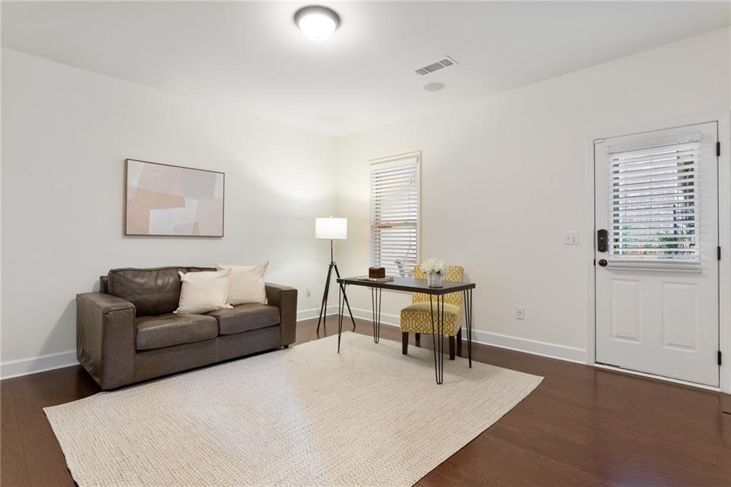 3261 Ferncliff Lane