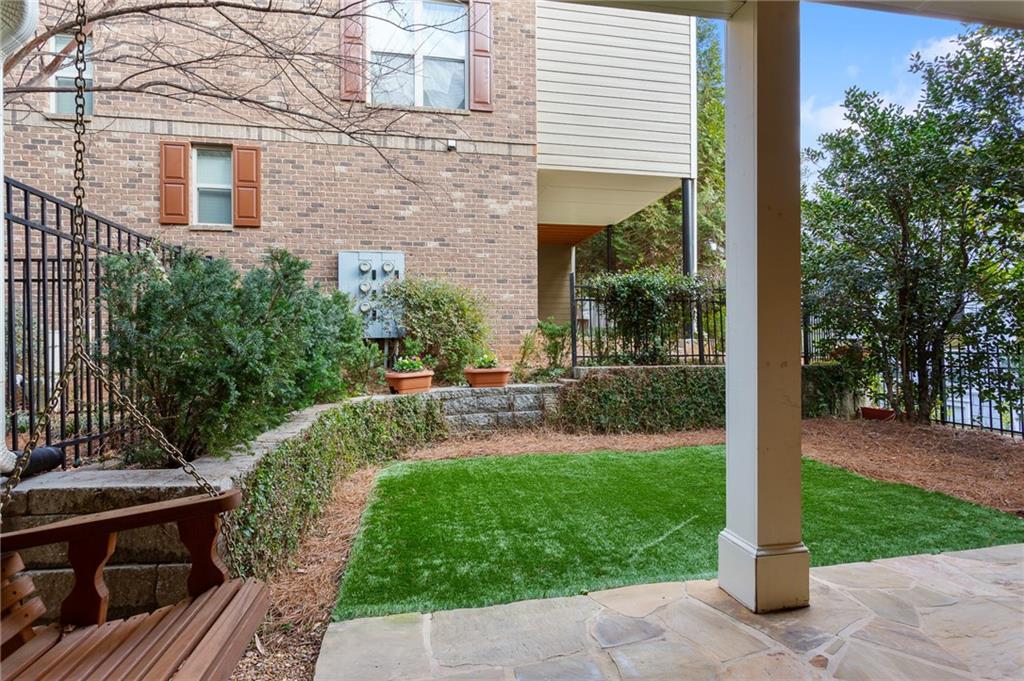 3261 Ferncliff Lane