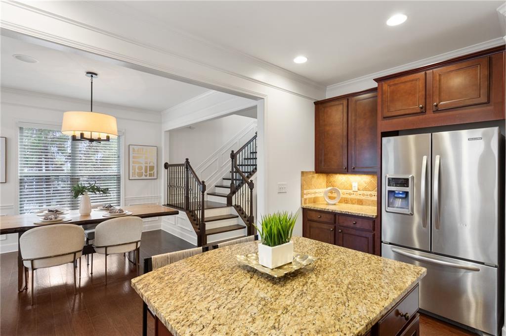 3261 Ferncliff Lane