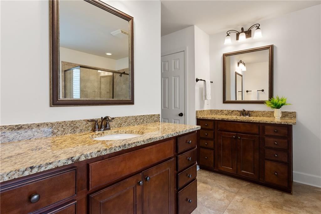 3261 Ferncliff Lane