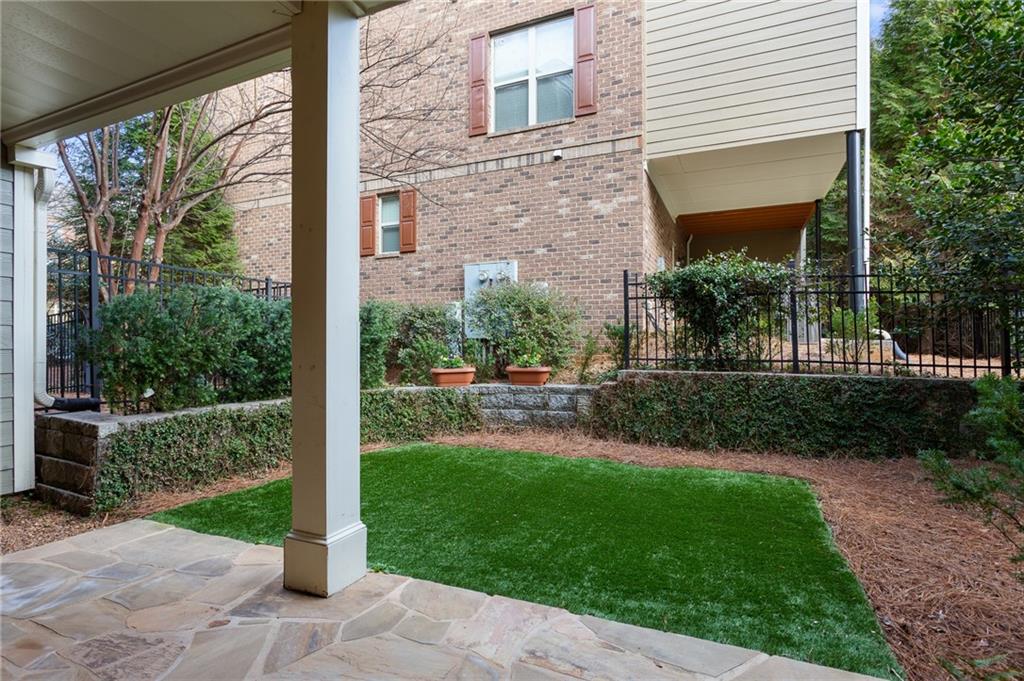 3261 Ferncliff Lane
