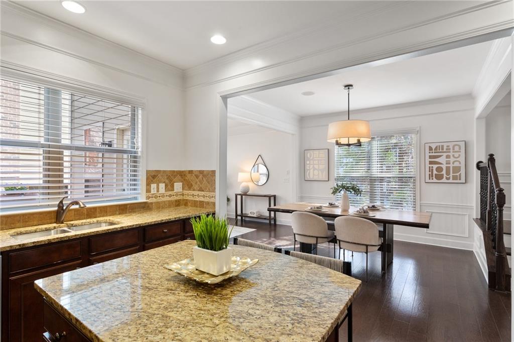 3261 Ferncliff Lane