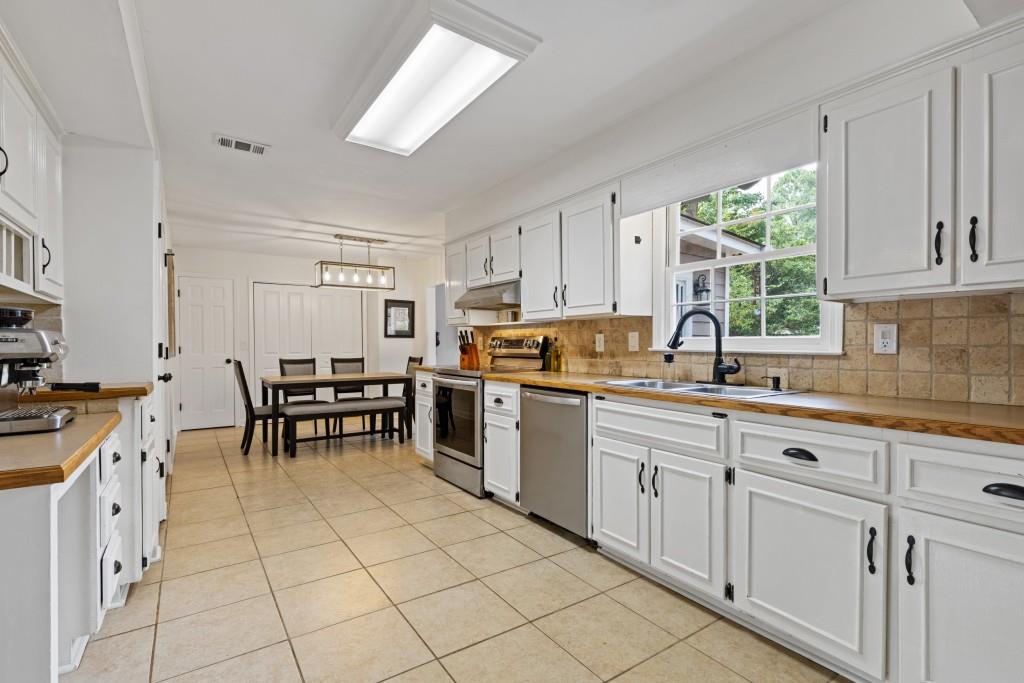 280 Sea Holly Circle