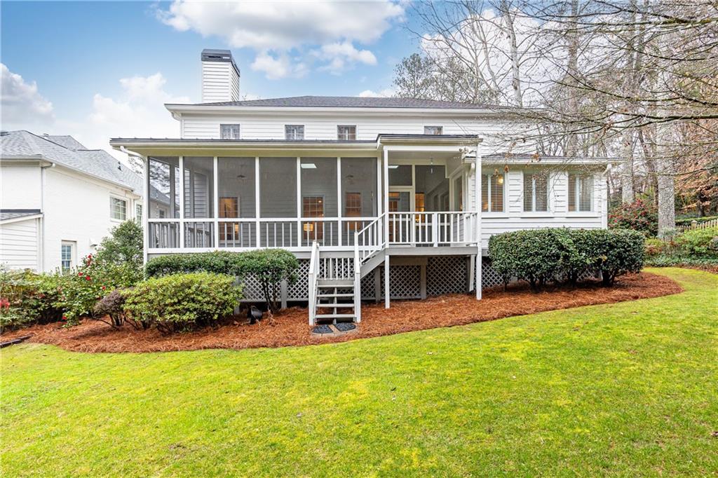 1069 Saint James Crossing NE
