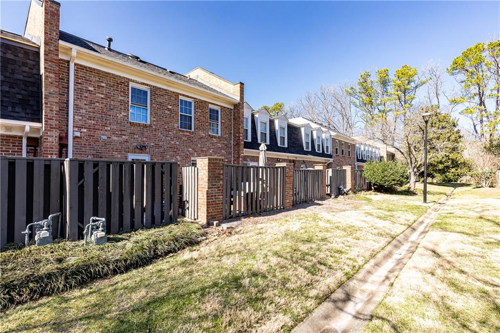 15 Kings Tavern Place NW