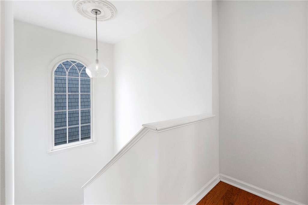 1925 Woodland Hills Avenue NW